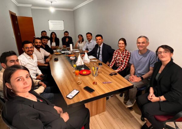 Komeleya Vekolîn û Perwerdeya Hiqûqê